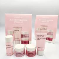 #พร้อมส่ง innisfree  jeju cherry blossom special kit (4items)