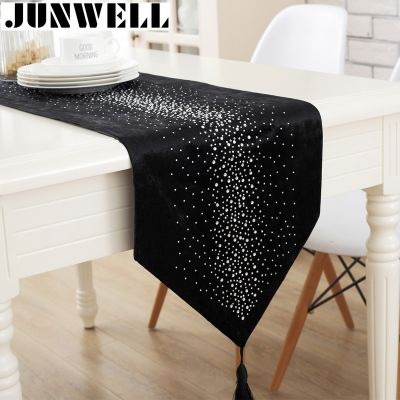 Junwell Fashion Modern Table Runner Ironing Diamond 2 Layers Runner Table Cloth With Tassels Cutwork Embroidered Table Runner