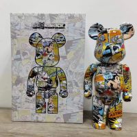 Bearbrick หมีรุนแรง400% อะตอมมินิบล็อคก่อสร้างบินรูปหมีกล่องสีแบบจำลองทำมือจี้โมเดลการ์ตูน