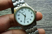 นาฬิกา Vintage มือสองญี่ปุ่น MARUMAN DELICES ระบบ Quartz ผู้ชาย ทรงกลม กรอบเงิน หน้าขาว หน้าปัด 36mm สายสแตนเลสแท้ ของแท้ 100% เปลี่ยนถ่านใหม่แล้ว ใช้งานได้ปกติ สภาพดี