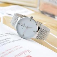 ⌚V6นาฬิกาตายข่ายสแตนเลสสีเงินบางเฉียบสำหรับผู้หญิงนาฬิกาข้อมือนาฬิกาลำลองหรูหราแบรนด์ชั้นนำ