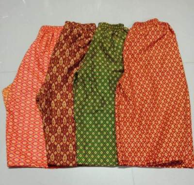 กางเกงผ้าลายไทย ผ้าถุงเอมจิตต์  ขนาดฟรีไซส์  เอวยืดใส่ได้ตั้งแต่ 26-38 นิ้ว  สะโพก 50 นิ้ว เป้าลึก 16 นิ้ว ยาวประมาณ 28-30 นิ้ว ปลายขากว้าง22