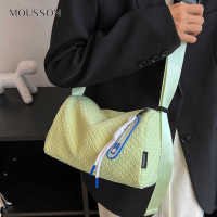 MOUSSON กระเป๋าผู้หญิงใหม่กระเป๋าสะพายไหล่แฟชั่น Crossbody กระเป๋าสไตล์เกาหลีกระเป๋าหมอน Ins กระเป๋าลำลองผู้หญิง