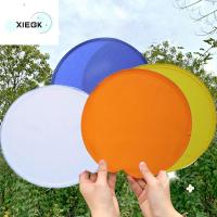 XIEGK สีทึบทึบ พับเก็บได้ ไนลอนทำจากไนลอน สำหรับกลางแจ้ง กลมกลมๆ ฤดูร้อนฤดูร้อนฤดูร้อน ดิสก์บิน พัดลมแบบวงกลม ของเล่นเด็กเล่น พัดลมพับได้