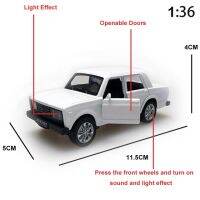 Lada 2107 1:32 / Lada 2107 1:36 Scale Model Vehicle ของเล่นสะสมดึงกลับรถพร้อมเสียง Light