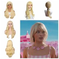 PANWE วิกผมคอสเพลย์ Barbie สีบลอนด์ทนความร้อนได้หยิกยาววิกผมหยักหนังที่มองไม่เห็นวิกผมวันฮัลโลวีนวิกผมหยักยาว