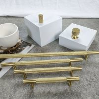 Brass Textured Cabinet Handles Wardrobe Pulls Drawer Knobs American Knurled Furniture Door Bar Handle for Chest Drawer Dresser Door Hardware