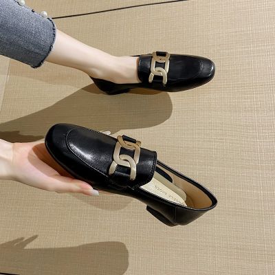 รองเท้าหนังแท้สีดำรองเท้าผู้หญิงพื้นนิ่มพื้นนิ่มแบบใหม่ปี2022