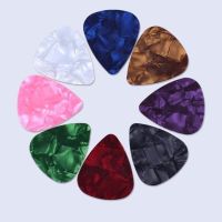 RIUERSTONE ร้อน ดีที่สุด ทนทาน ไม่มีกล่อง Plectrum สุ่ม สี เซลลูลอยด์ ความหนา ปิ๊กกีตาร์ 15 ชิ้น อะคูสติก ไฟฟ้า