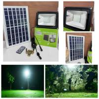 SOLAR LIGHT โคมไฟสนามพร้อมแผงโซลาร์เซลล์ 10 วัตต์ โคมไฟแสงสีขาวกันน้ำIP65 ไม่ต้องใช้ไฟฟ้าพร้อมรีโมท