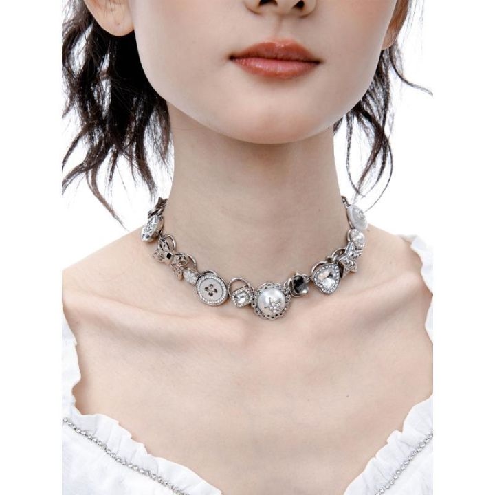 westwood-vivian-treasure-series-white-button-necklace