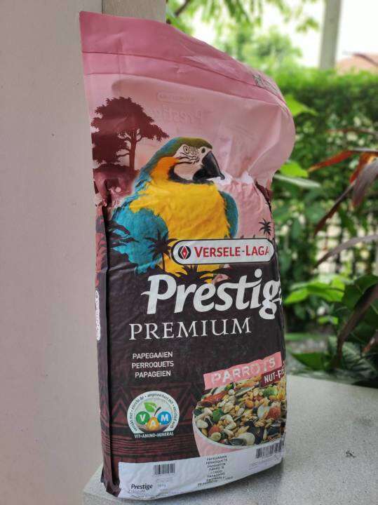 versele-laga-prestige-parrots-ตักแบ่ง-0-5-kg-nut-free-อาหารนก-นกแก้วมาคอร์-macaw-สูตรแพ้ถั่ว-nut-free-take-food-from-10-kg-vacuum-package