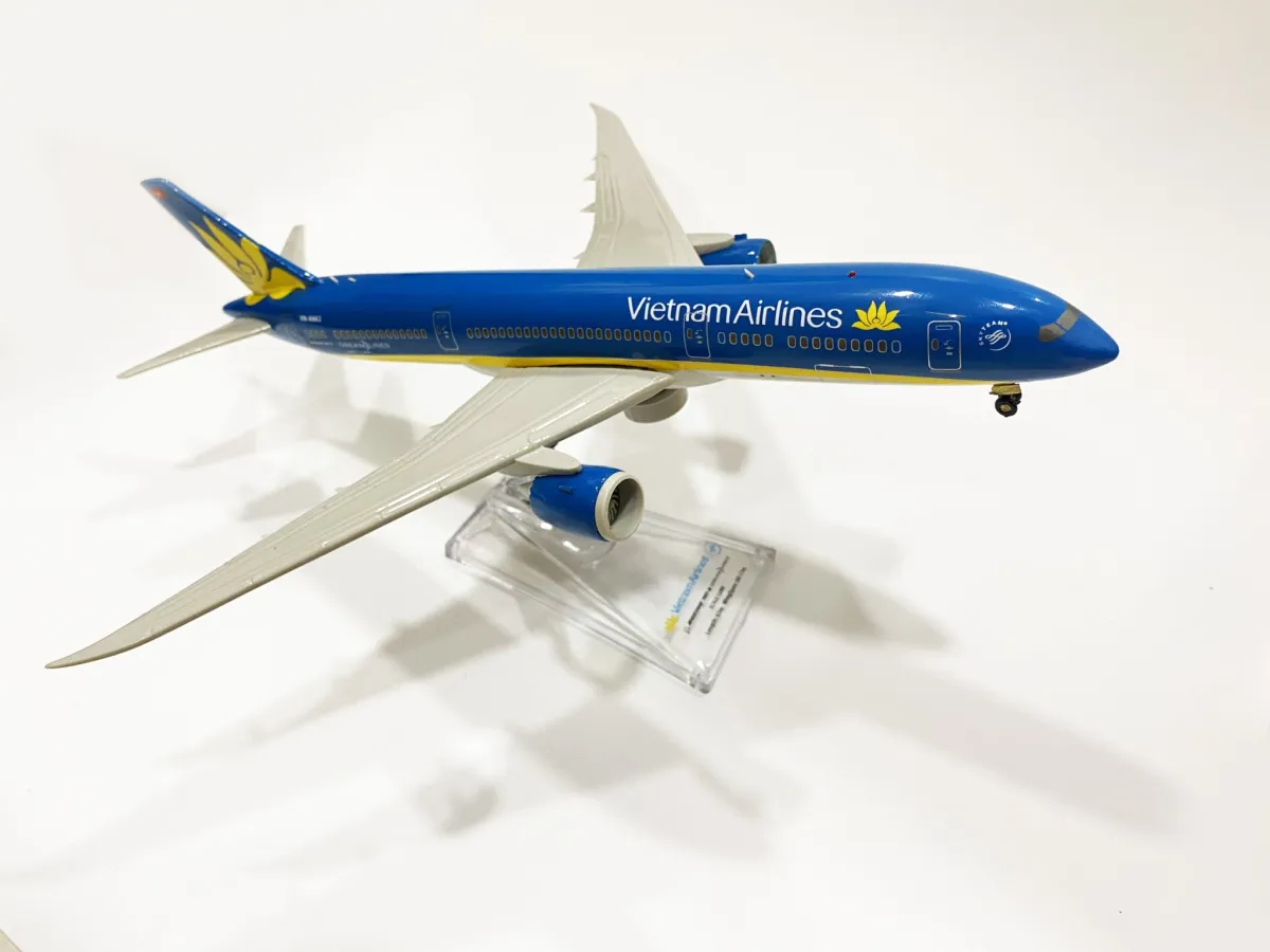 Mô Hình Máy Bay Vietnam Airlines Boeing 78710 VNA879 PandaFox Toys Vietnam Máy Bay Mô Hình Tĩnh #1 Mô Hình Máy Bay Vietnam Airlines Boeing 78710 VNA879 PandaFox Toys Vietnam Máy Bay Mô Hình Tĩnh