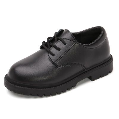 ชายรองเท้าเด็กรองเท้าหนังสำหรับเด็กโตวัยรุ่นขนาด27-38สำหรับหนุ่มใหญ่รองเท้าแต่งงานอย่างเป็นทางการสไตล์อังกฤษที่เรียบง่ายสีดำ