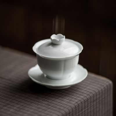 170มิลลิลิตรหวานพอร์ซเลนสีขาว Gaiwan สำหรับหม้ออบชาที่มีฝาปิด T Eaware พิธีชงชาขนาดใหญ่ถ้วยชามชาดอกไม้จีน Chawan