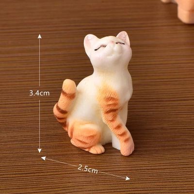 Animal model toy cat cat creative landscape resin micro cute kitten crystal ball