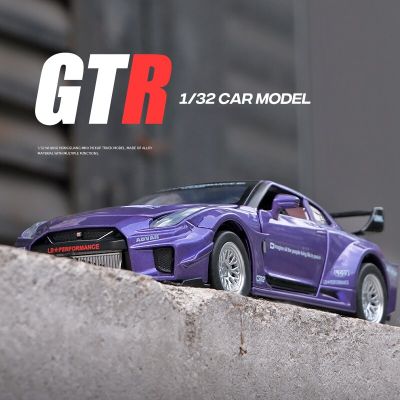 นิสสันรุ่น GTR รถสปอร์ตจำลองขนาด1/24ของเล่นรถเด็กผู้ชายเด็กทำจากอัลลอยไฟเสียงขนาดเล็ก