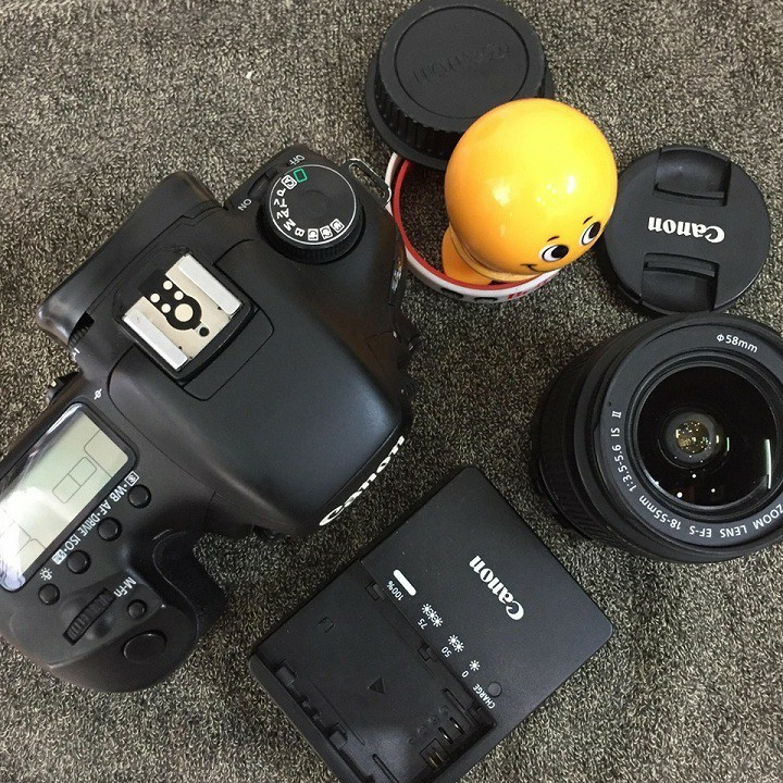 Chắc hẳn bạn đã biết đến lens 18-55 is II trong bộ máy ảnh chuyên nghiệp Canon 7D. Với sự hỗ trợ của Lazada.vn, bạn có thể mua ngay bộ Canon 7D và lens 18-55 is II chính hãng để đảm bảo chất lượng ảnh đẹp và sắc nét nhất.