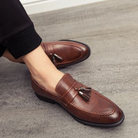 Fashion British Men Loafer Shoes outdoor Black Round Toe Slip On Business tassel party Leisure Trending Man Driving Flats shoes