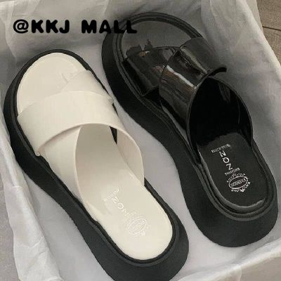 KKJ MALL รองเท้า รองเท้าแฟชั่นหญิง เกาหลี สินค้ามาใหม่ ธรรมดา วินเทจ รองเท้าชายหาดอินเทรนด์