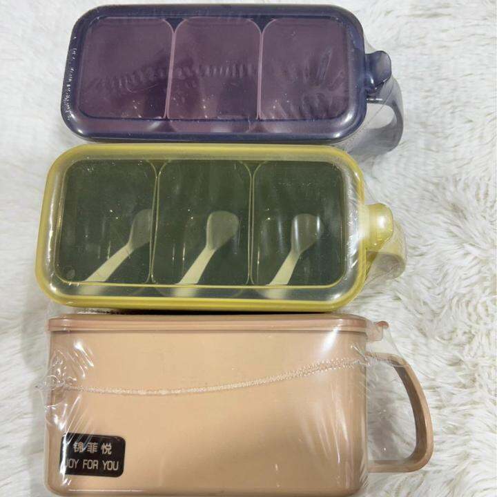 กล่องเก็บเครื่องปรุง-3ช่อง-กล่องเก็บอาหารแห้งและเครื่องปรุงรส-ที่ใส่เครื่องปรุง-อุปกรณ์ครัวในครัวเรือนพร้อมฝา