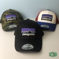 Patagonia หมวกแก๊ป Cap หมวกตาข่าย หมวก ช / ญ **ด้านหลังหมวกจะเป็นตาข่ายครึ่งใบ**