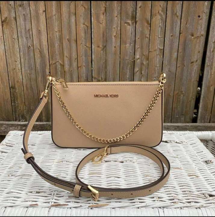 Michael Kors Jet Set Large Leather Chain Shoulder Purse in Bisque