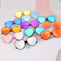 【YF】◄  Fashion Shaped Colorful Sunglasses Street Photography Female