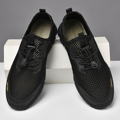 Men Casual Shoes Breathable Outdoor Mesh Light Sneakers Male Fashion Casual Shoes 2023 New Comfortable Casual Footwear Men Shoes