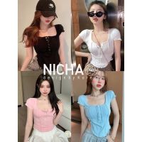 NICHA online??ครอปผูกโบว์หน้าอก ผ้าไหมพรม แต่งกระดุมหน้าอก ชายเสื้อแต่งระบาย so cute ??