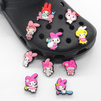 รองเท้าแตะลายการ์ตูน1ชิ้นน่ารัก Sanrio Melody Shoe Charms หัวเข็มขัด Crocs PVC Crocs ปุ่มตกแต่งรองเท้าแตะแบบ DIY ที่ถอดออกได้อุปกรณ์เสริมสำหรับเด็กเล็กเด็กผู้หญิงผู้หญิงของขวัญงานปาร์ตี้