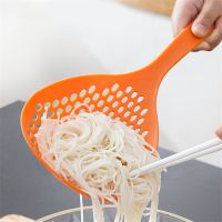 Food Strainer Scoop Kitchen Nylon Soup Spoon Large Skimmer Fry Mesh Noodle Dumpling Handy Filter Long Handle Colander Tools Colanders Food Strainers