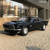 WELLY 1:24 1969 Ford Mustang BOSS 429รถยนต์จำลองรถโลหะผสมโมเดลรถยนต์ของตกแต่งงานฝีมือของเล่นชุดของขวัญ