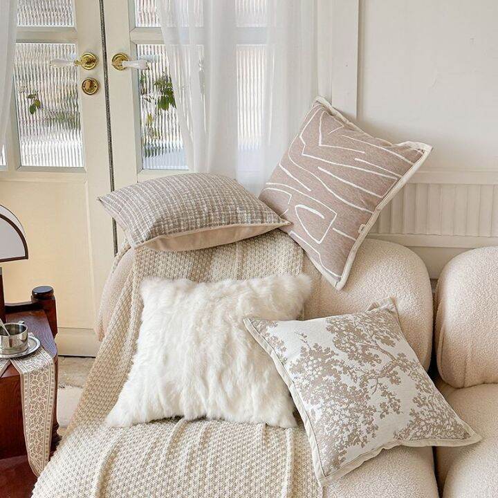 sales-light-luxury-cream-style-pillow-french-retro-small-fragrant-living-room-sofa-milk-tea-color-cushion-cover-without-core