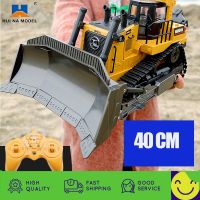 Huina 569 RC รถบรรทุกรถตีนตะขาบการควบคุมระยะไกลรถแทรกเตอร์ Rc อุปกรณ์หนัก Bulldozer วิทยุควบคุมวิศวกรรมยานพาหนะของเล่นเด็ก