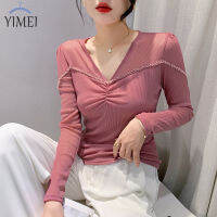 YIMEI เสื้อยืดผ้าตาข่ายแขนยาวสำหรับผู้หญิง,แฟชั่นใหม่2023อัดพลีทคอวีปักลูกปัดเสื้อซับในสีชมพูสง่างามฤดูใบไม้ร่วง