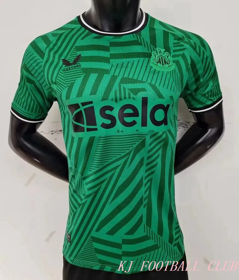 Newcastle United 2022-23 GK Third Kit