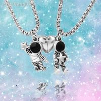 2pcs Astronaut Magnetic Heart Pendant Couple Necklaces for Women Men Lovers Best Friend Pendant Necklace Jewelry Gift 2/1pcs