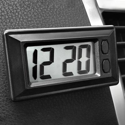 มินิรถแดชบอร์ดนาฬิกาดิจิตอลยานพาหนะกาวในตัว ABS นาฬิกาถ่านไฟฉายนาฬิกาขนาดเล็กจอแสดงผลดิจิตอลอุปกรณ์เสริมในรถยนต์
