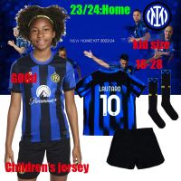 เสื้อกีฬาแขนสั้น ลายทีมชาติฟุตบอล Inter Milan 23/24 ชุดเหย้า พร้อมถุงเท้า และกางเกง 2023/2024 LAUTARO J.CORREA BARELLA BASTONI CALHANOGLU ชุดเหย้า สําหรับผู้ชาย