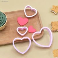 ☾☂☞ 4Pcs/set Love Heart Cookie Cutter Wedding Party Fondant Dessert Cake Decorating Tools Heart Shape Biscuit Maker Pastry Cutter