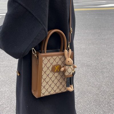 design bag autumn and winter versatile ins crossbody for women 2023 new high-end western style handheld square