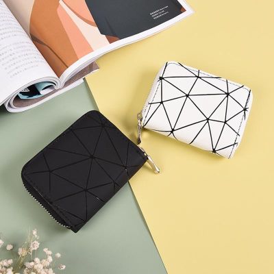 【JH】Simple Ladies Wallet Womens Wallet Made of Leather Female Diamond Short Wallet Wrist Strap Zipper Wallet Mobile Phone Bag