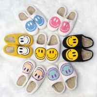 [Flying shoes]หน้ายิ้มรองเท้าแตะ [Flying shoes]