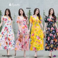 MM18224 แม็กซี่เดรสยาวลายดอกไม้ คอวีหน้า-หลัง floral long maxi dress V-neck front-back..