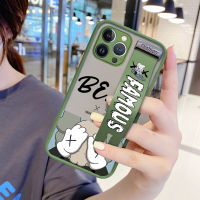 Case4you สำหรับ iPhone 15 Plus 15 Pro Max 15 Pro พร้อมสายรัดข้อมือกันกระแทกด้านหลังเป็นฝ้าแบรนด์กระแสแฟชั่นที่มีชื่อเสียงโทรศัพท์บางเฉียบหมีเคสใส่โทรศัพท์ขอบนิ่มฝาครอบป้องกันเลนส์แบบเต็มรูปแบบ