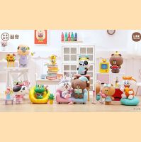 Line Friends &amp;gt;&amp;gt;Leisure Holiday วันหยุดแสนสบาย เหล่าLine Friends ทำอะไรกัน Art Toy น่ารักๆจาก Line Friends มาลุ้นกันว่า!! ความน่ารักแบบLineตัวไหนจะเหมาะกับคุณ^___^  มีให้สะสม 9 แบบ ความพิเศษ!!ของเซทนี้ คือ แต่ละตัวจะมีพร็บคามกิจกรรมที่ทำ น่ารักกกกกมากกกกก