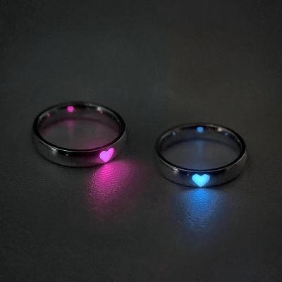 Fashion Blue Pink Love Heart Luminous Couple Ring for Women Men Vintage Glow In Dark Opening Adjustable Rings Jewelry Gifts