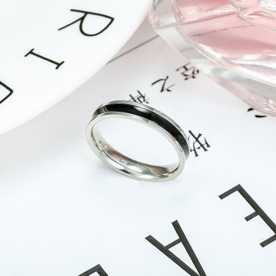[COD]18k แหวนไทเทเนียมเซรามิกสีดำและสีขาวแบบเรียบง่ายสีโรสโกลด์แหวนคู่รักคู่รักแหวนนักเรียนญี่ปุ่นและเกาหลี
