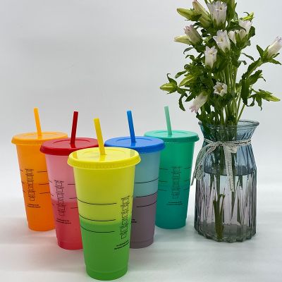 【High-end cups】 น่ารักแก้วกาแฟและ Cups710ml ถ้วยฟางที่มีฝาปิดเปลี่ยนสีถ้วยกาแฟที่มีโลโก้นำมาใช้ใหม่ถ้วยถ้วยกาแฟพลาสติก
